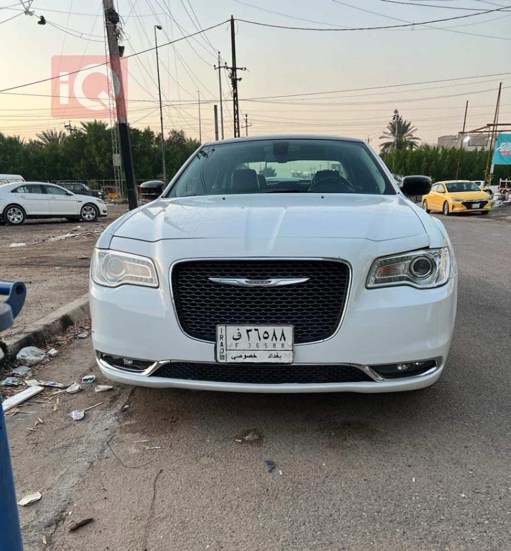 كرايسلر 300